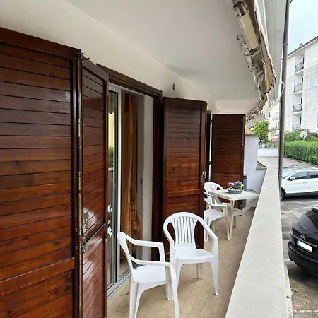 Apartment Selenis *
